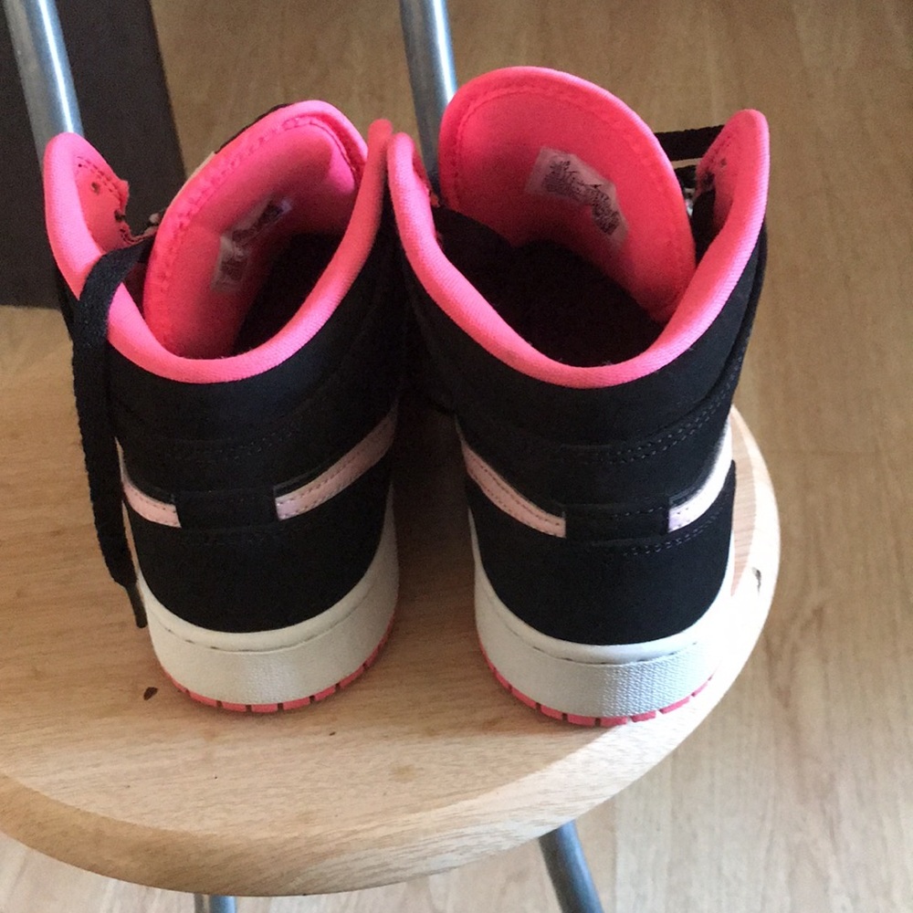 Black and pink air Jordan 1s